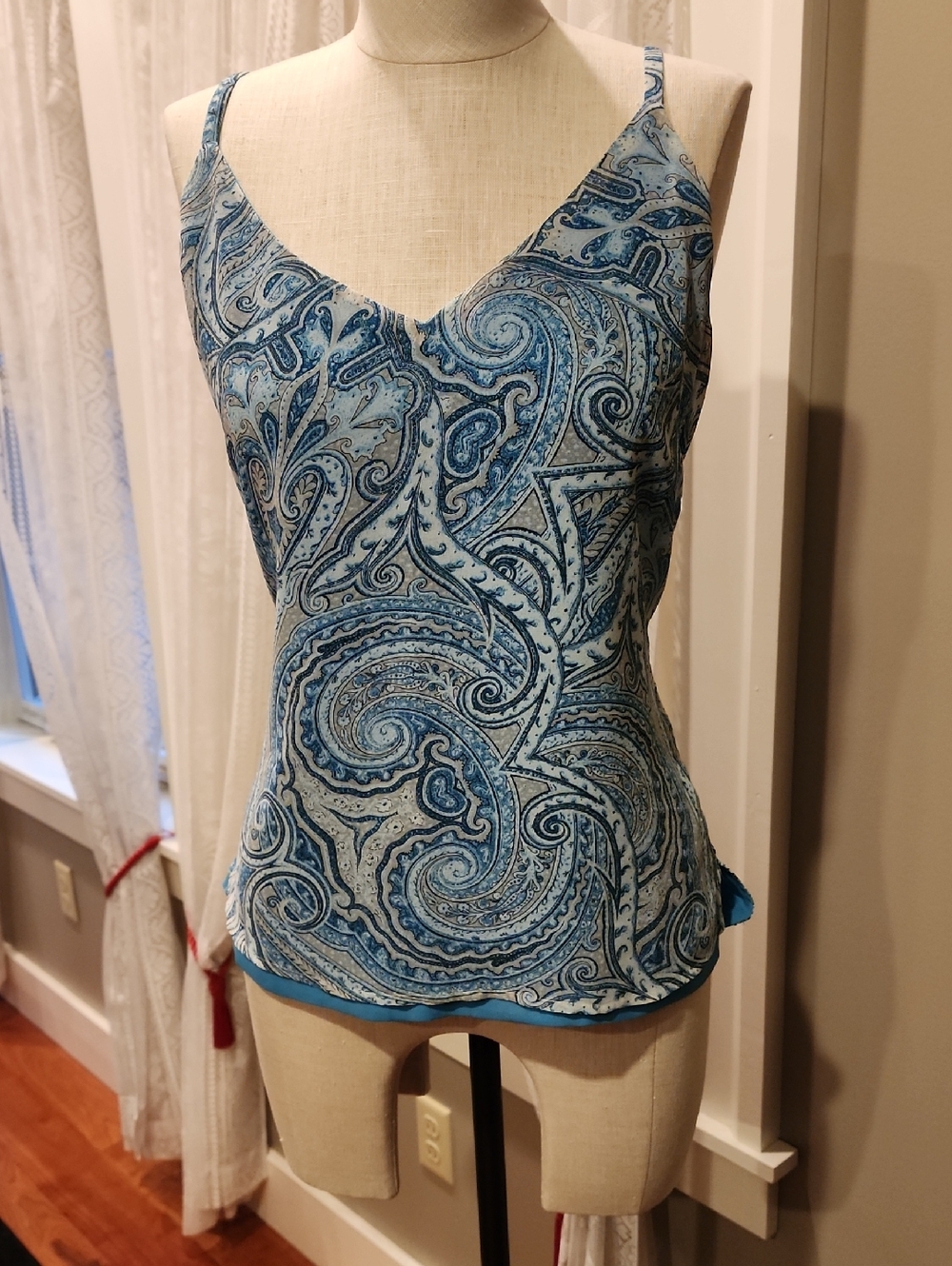 White House Black Market Recersible Blue Paisley V-Neck Camisole